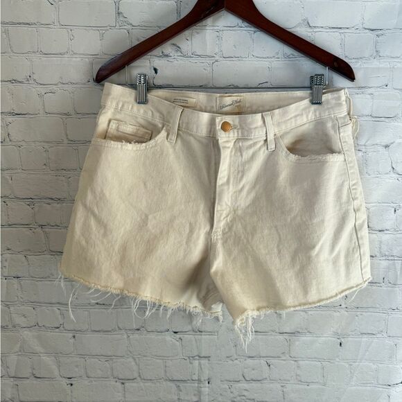 Universal Thread Cream Denim Highest Rise Shortie Size 12 - Picture 1 of 9